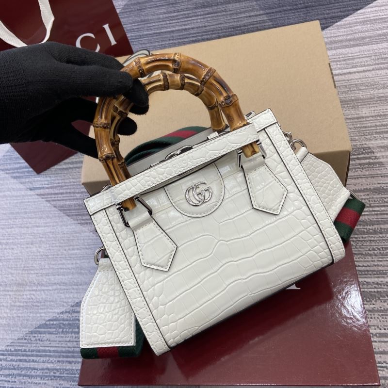 Gvc*1 tote bags